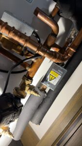 Hot Water Cylinder 2-Port Valve Replacement in E1