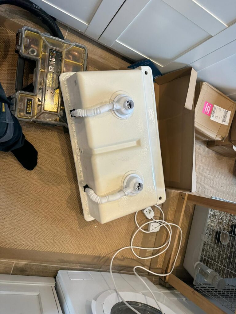Kitchin sink and tap installation