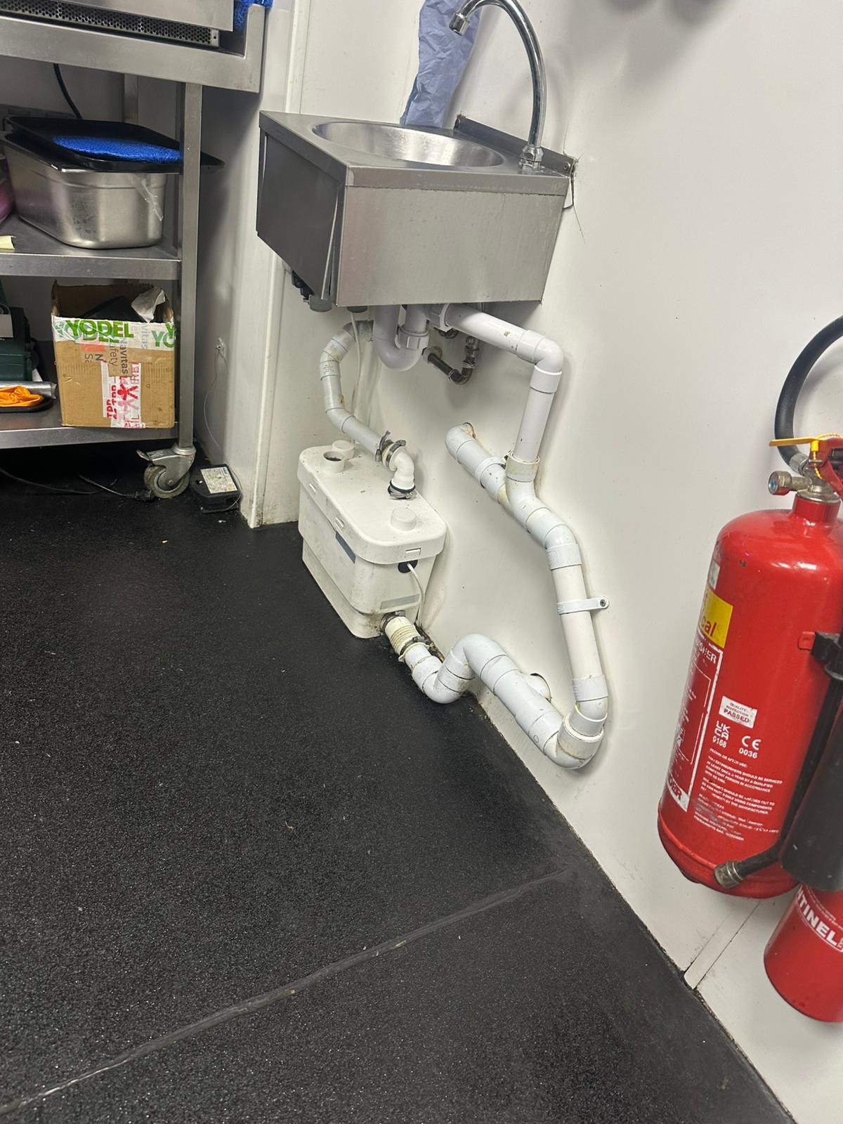 Restaurant Drainage Clearance in RM17