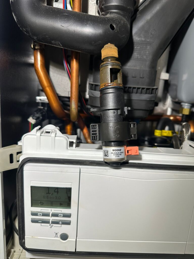 leak fixing service in SW18