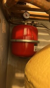 Professional expansion pressure vessel replacement service